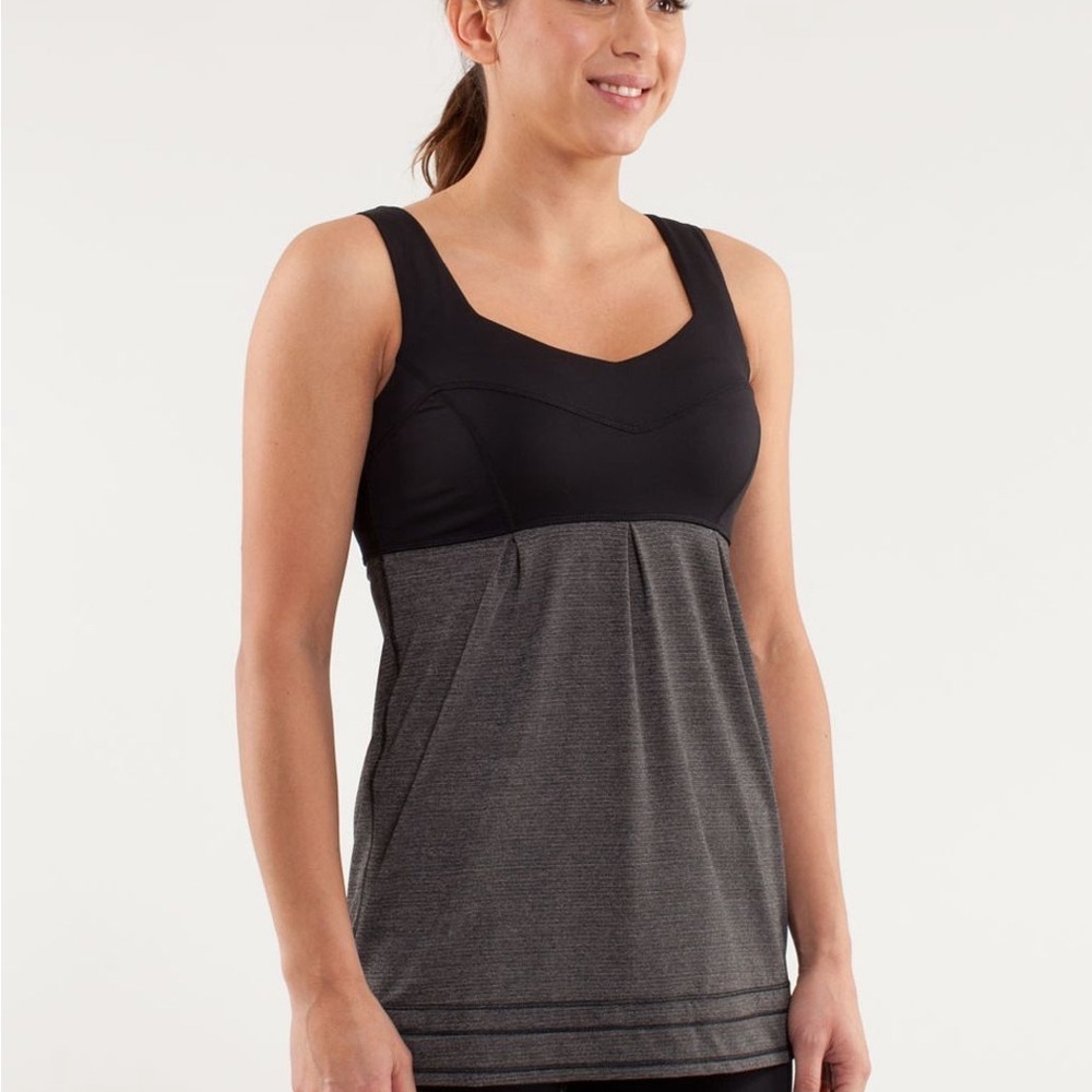 LULULEMON Womens
Run Tame Me Tank Top...